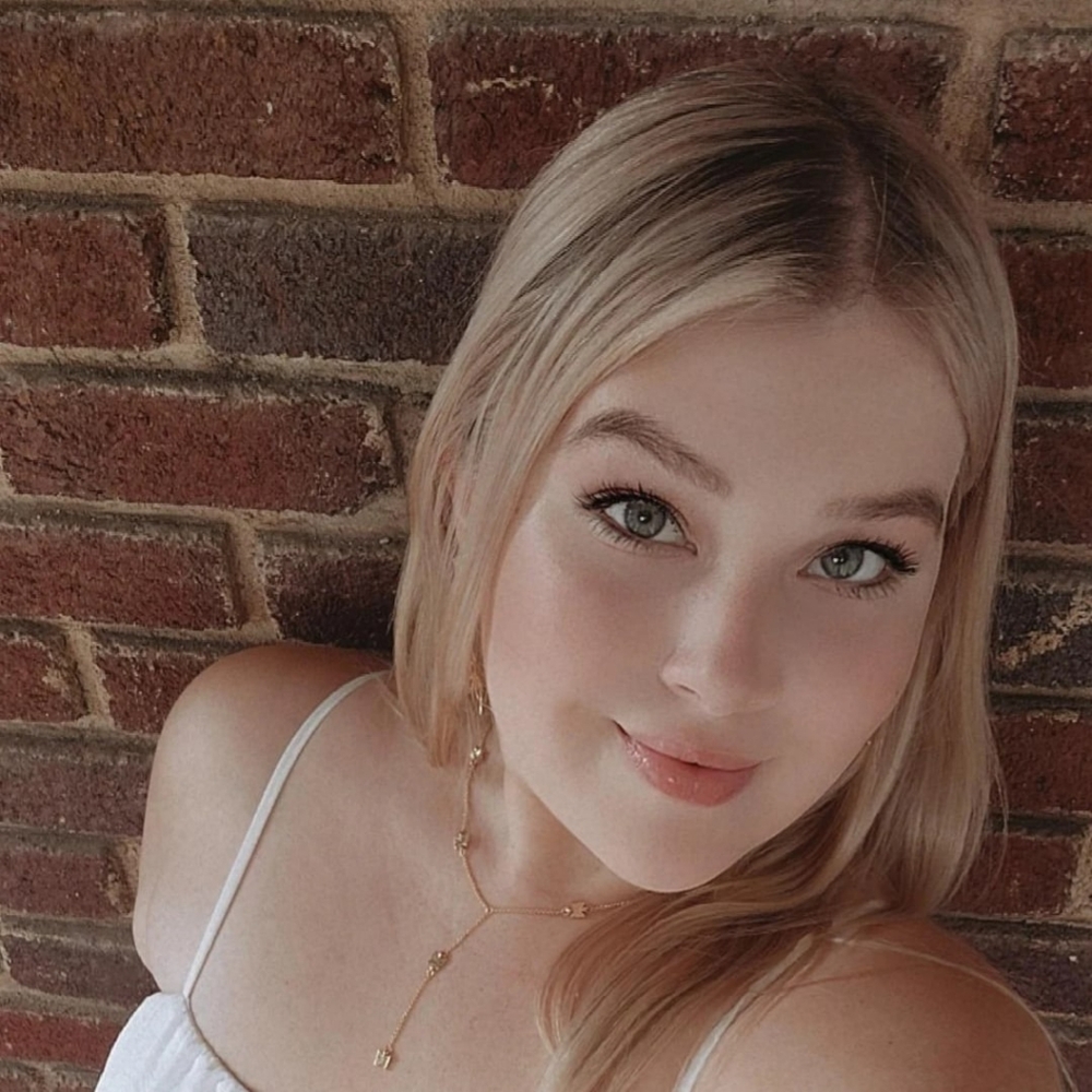 Meet your Posher, Kiley